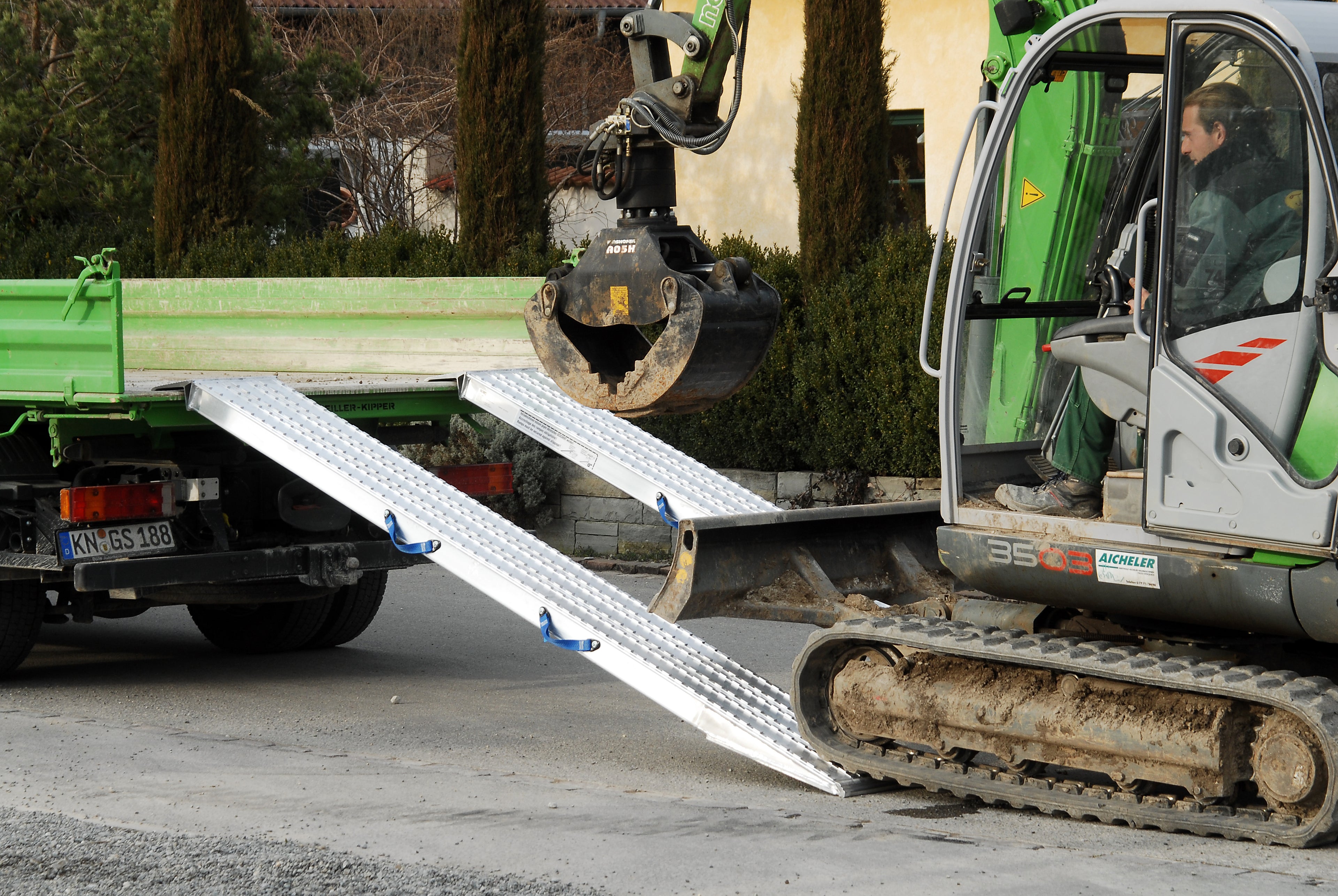 Schwerlast-Verladeschiene VFR 092 aus Aluminium bis 14.000 kg – Ansicht 4